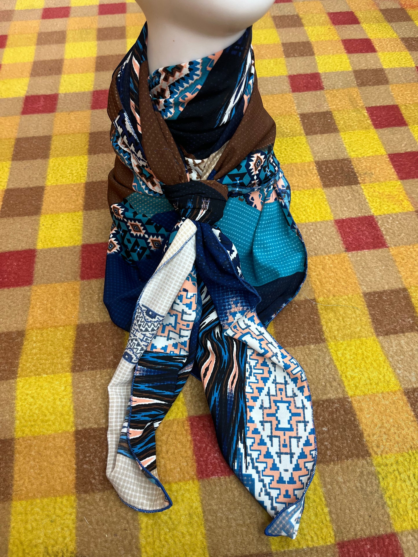 Wilde Rag 45x45 navy/brown/ turquoise patchwork/tribal