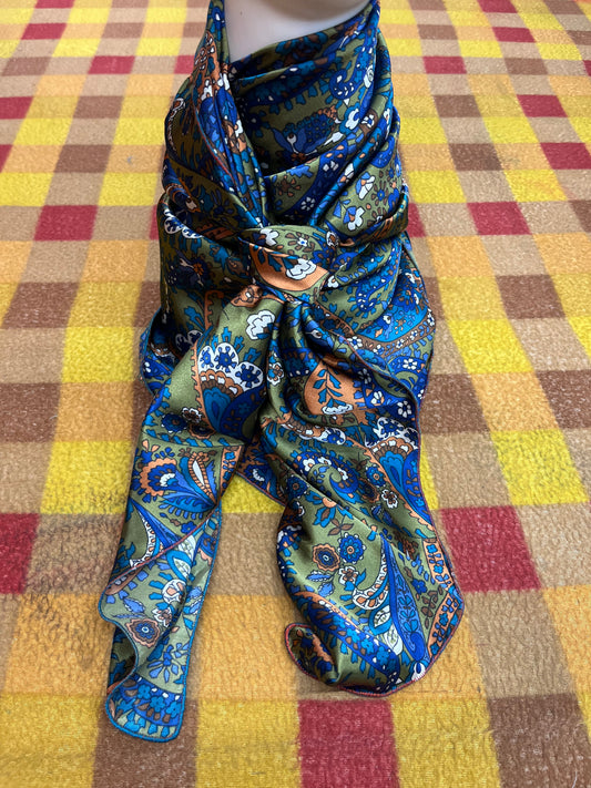 Wild Rag 45x45 green/teal/orange paisley