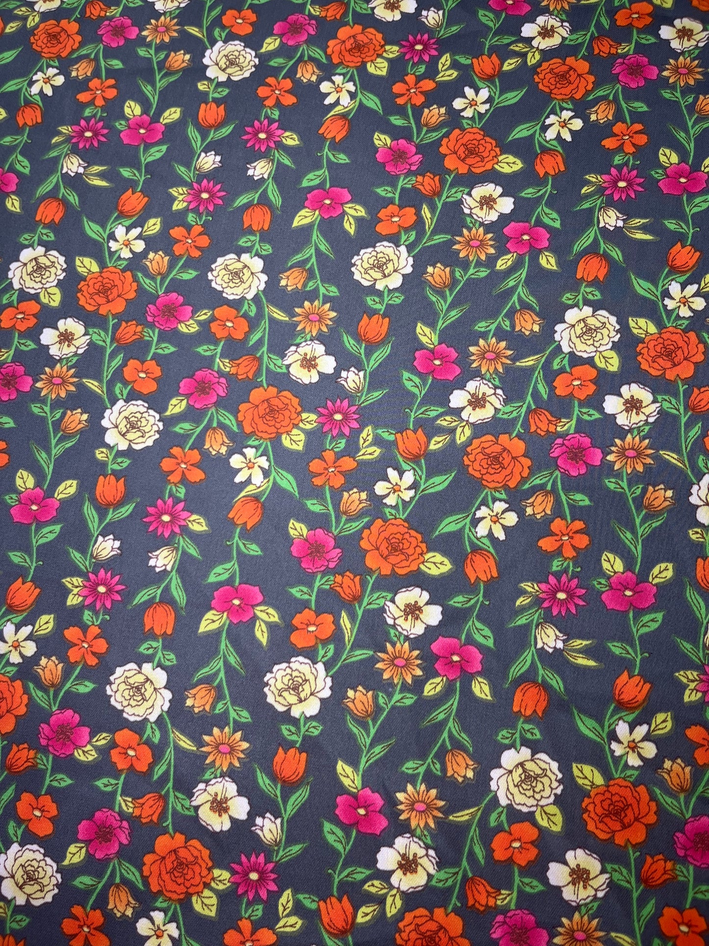 Wild Rag45x45 grey/ orange/pink flowers