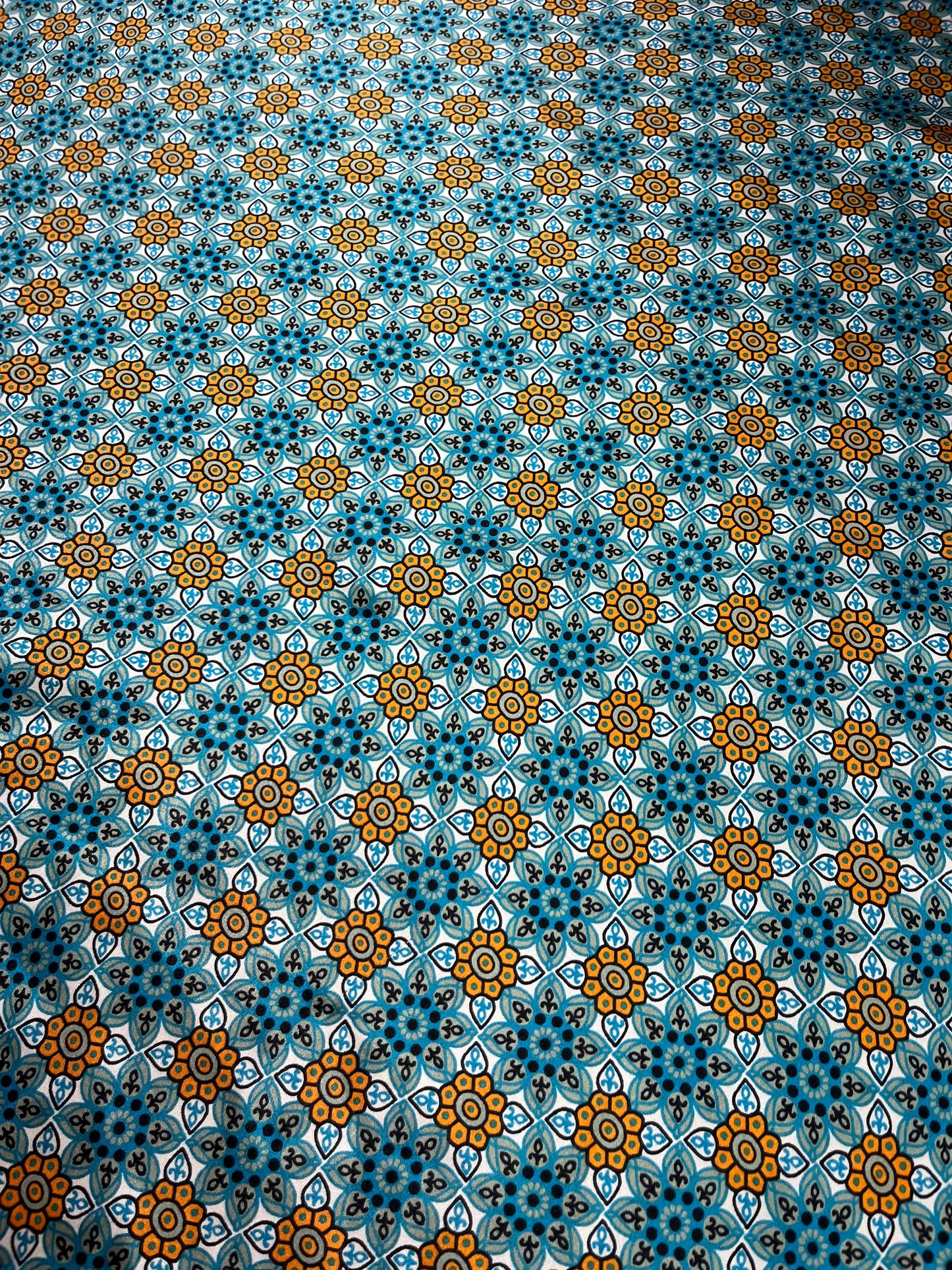 Wild Rag 45x45 turquoise/ gold Chevron