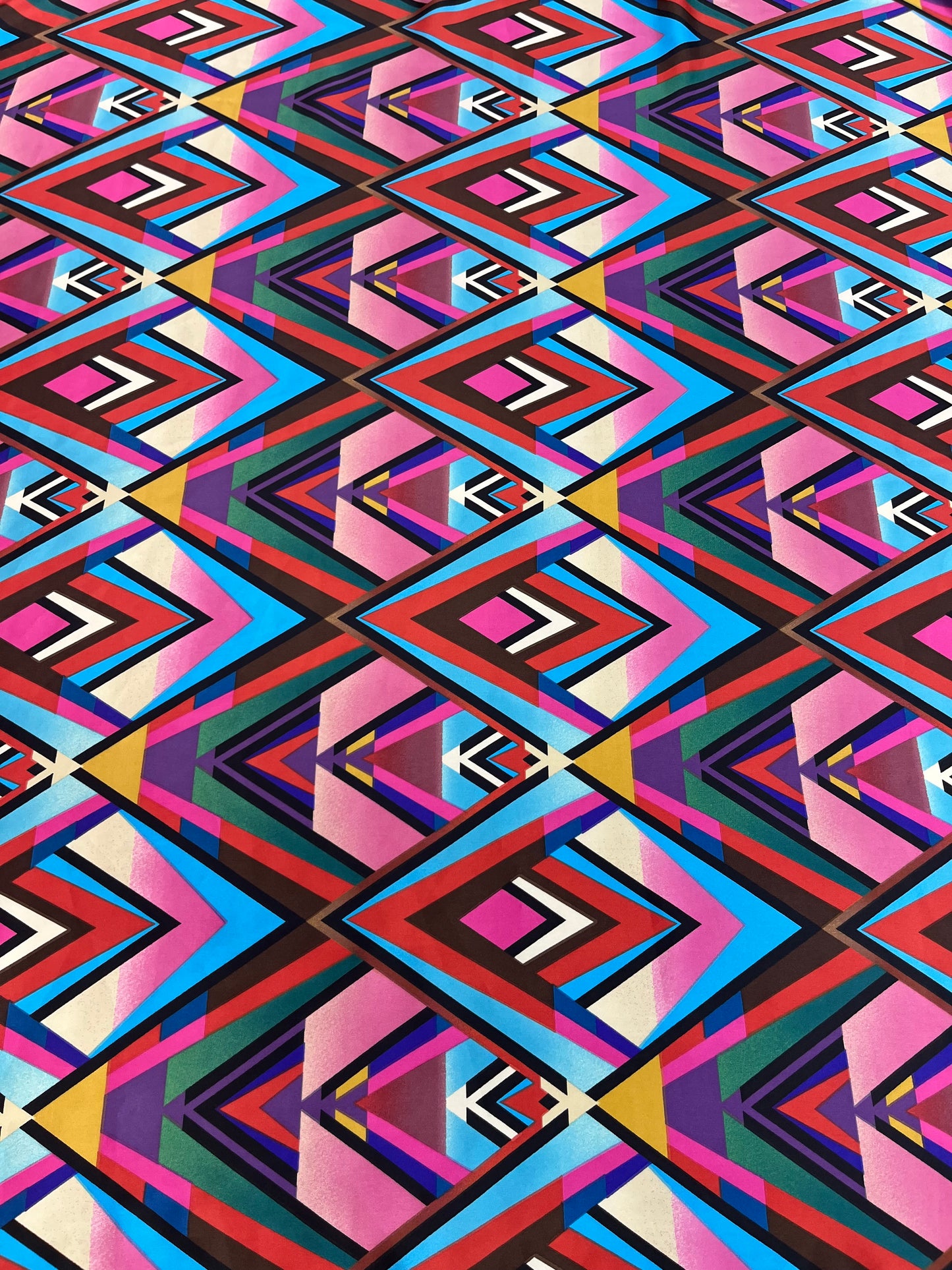 Wild Rag 45x45 pink/red/blue/green diamond tribal