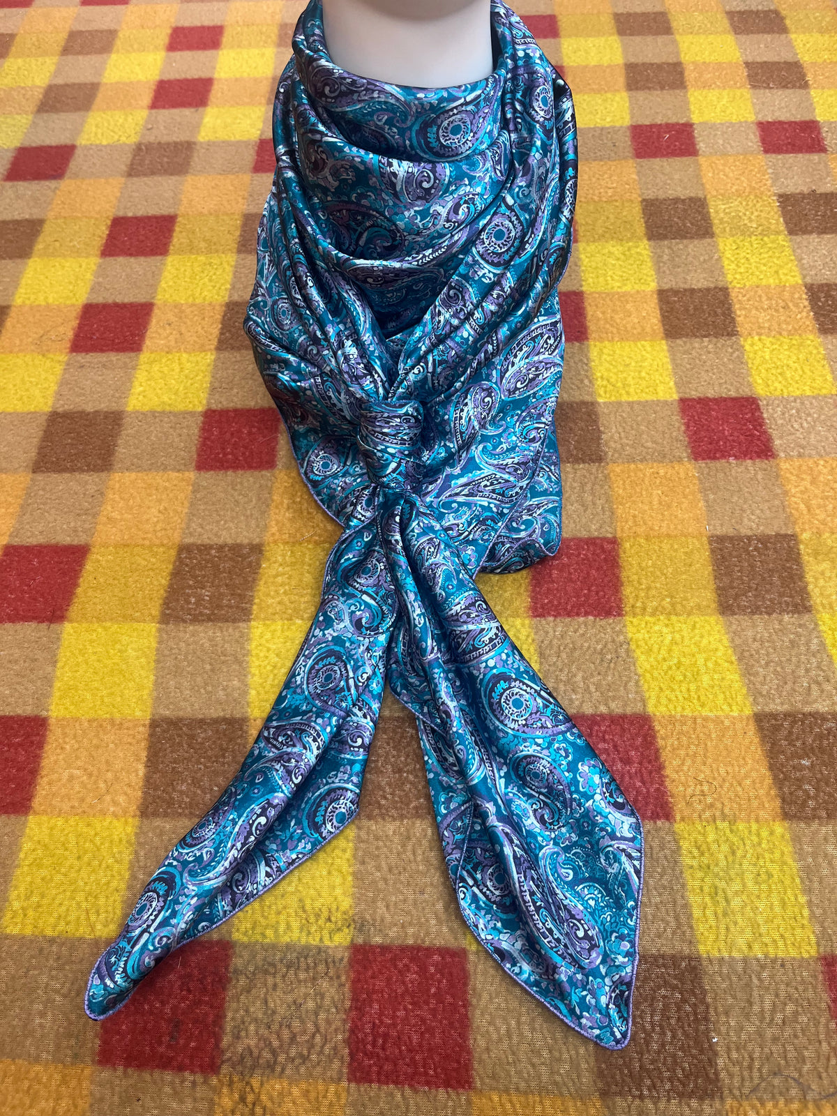 Wild Rag 45x45 teal/light purple paisleys