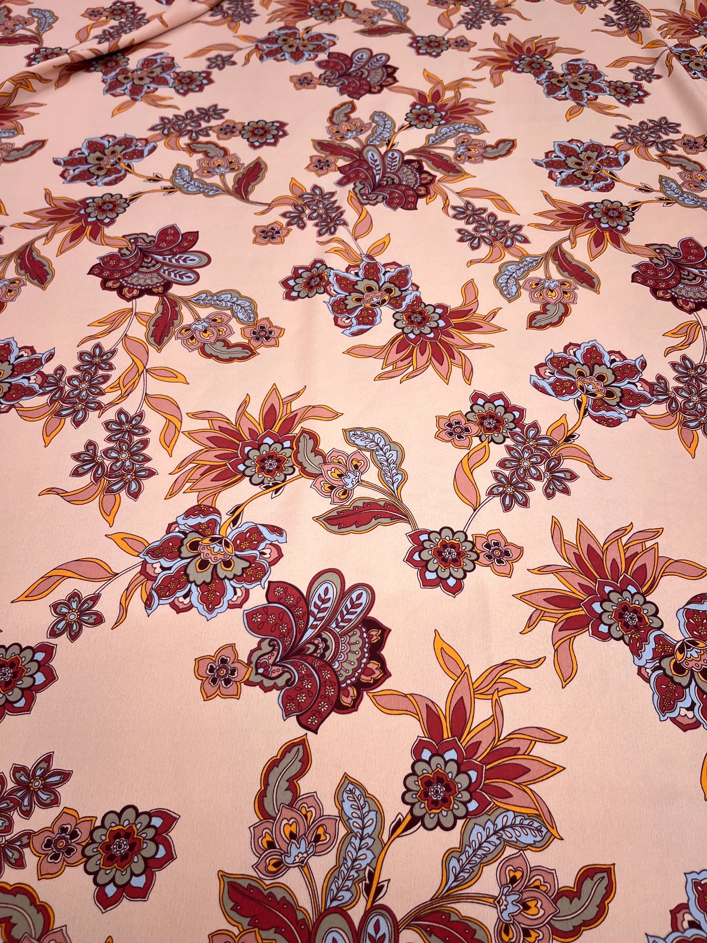 Wild Rag 45x45 light orange/red/blue floral