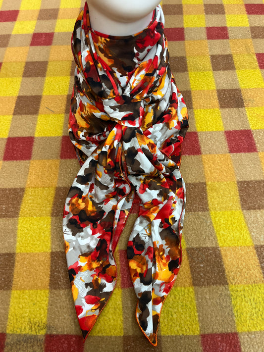 Wilde Rag 45x45 red/orange/brown/white leaf/camo