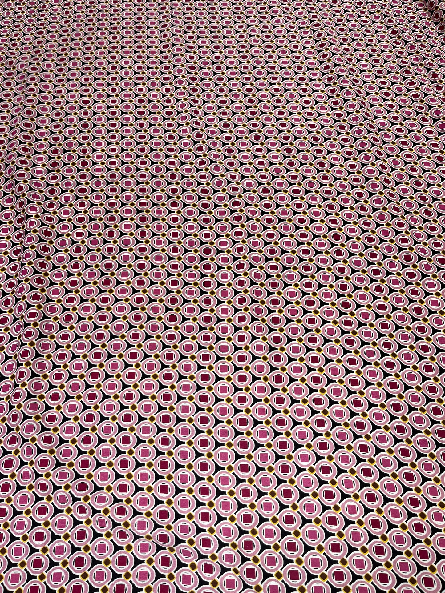 Wild Rag 45x45 pink/maroon square / pink circle