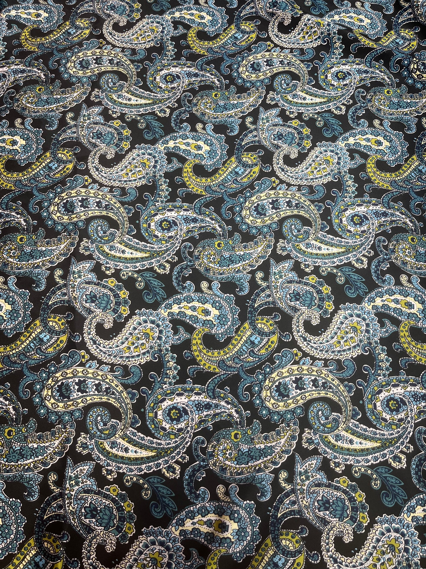 Wild Rag 45x45 black/teal/gold paisley