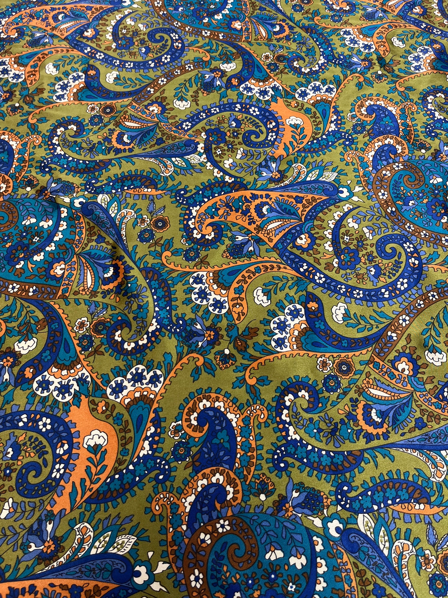 Wild Rag 45x45 green/teal/orange paisley