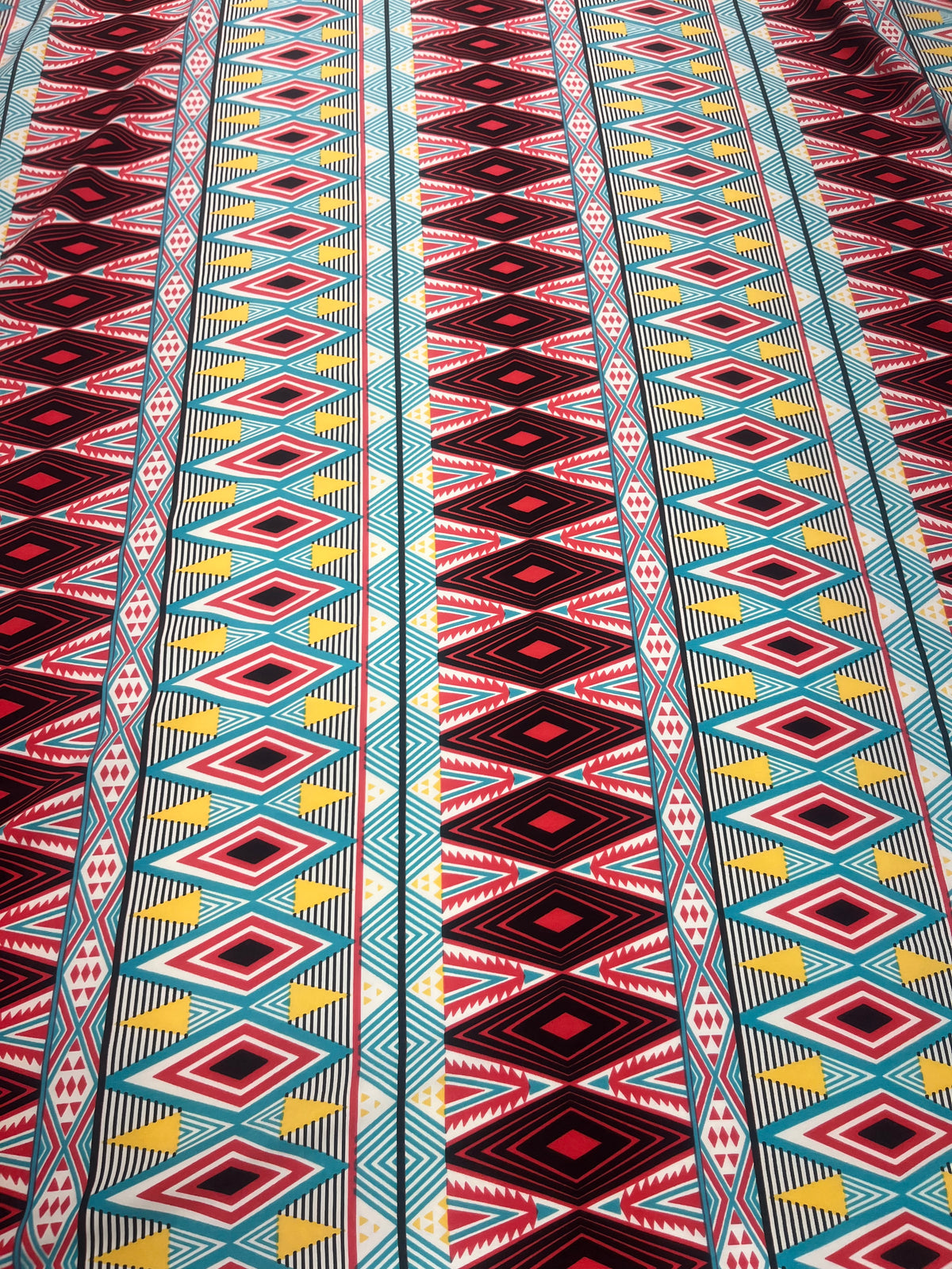 Wild Rag 45x45 red/black/turquoise/yellow diamond stripe