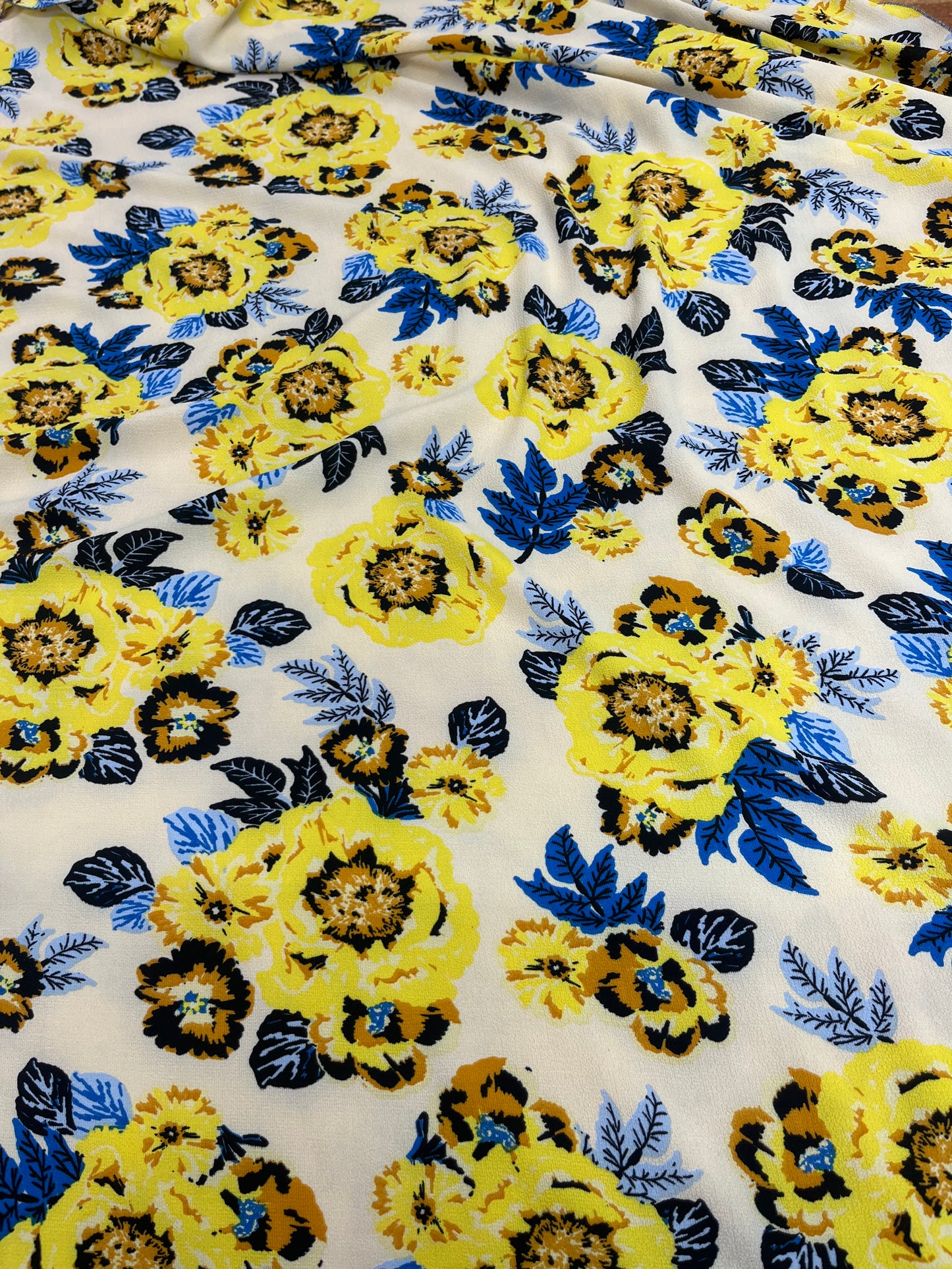Wild Rag 45x45 blue/yellow floral