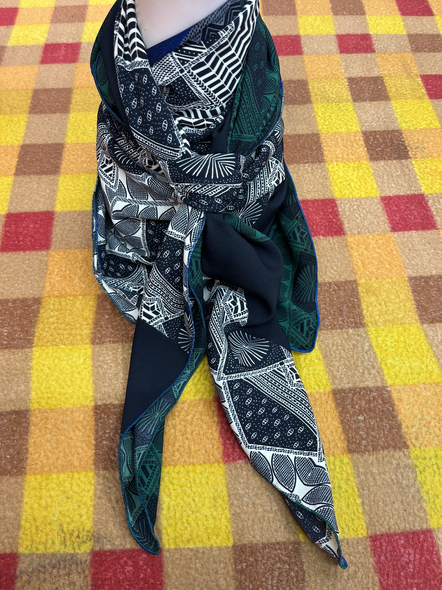 WildRag 45x45 green/blue/white stripe