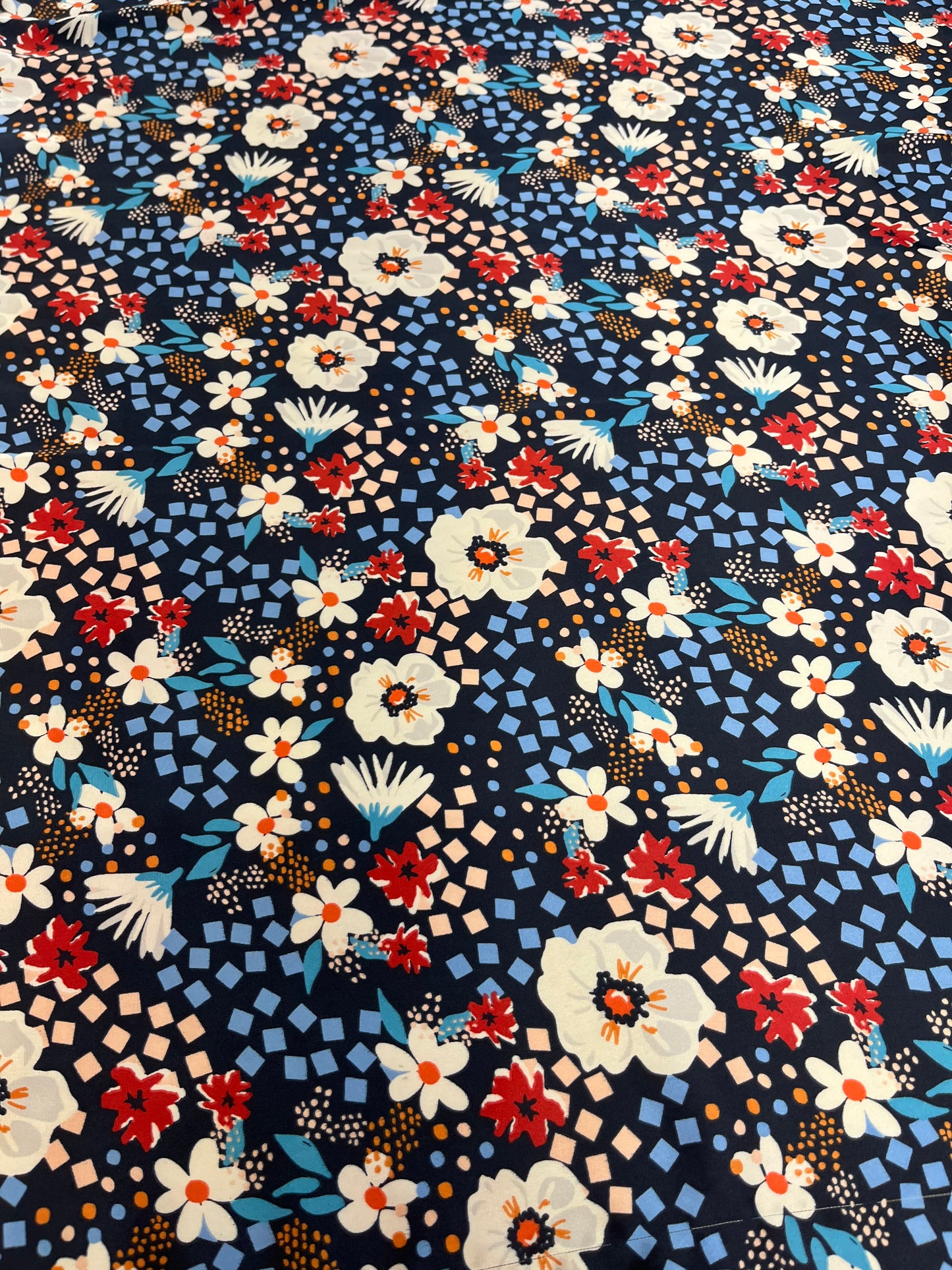 Wild Rag 45x45 black/blue/white/red floral