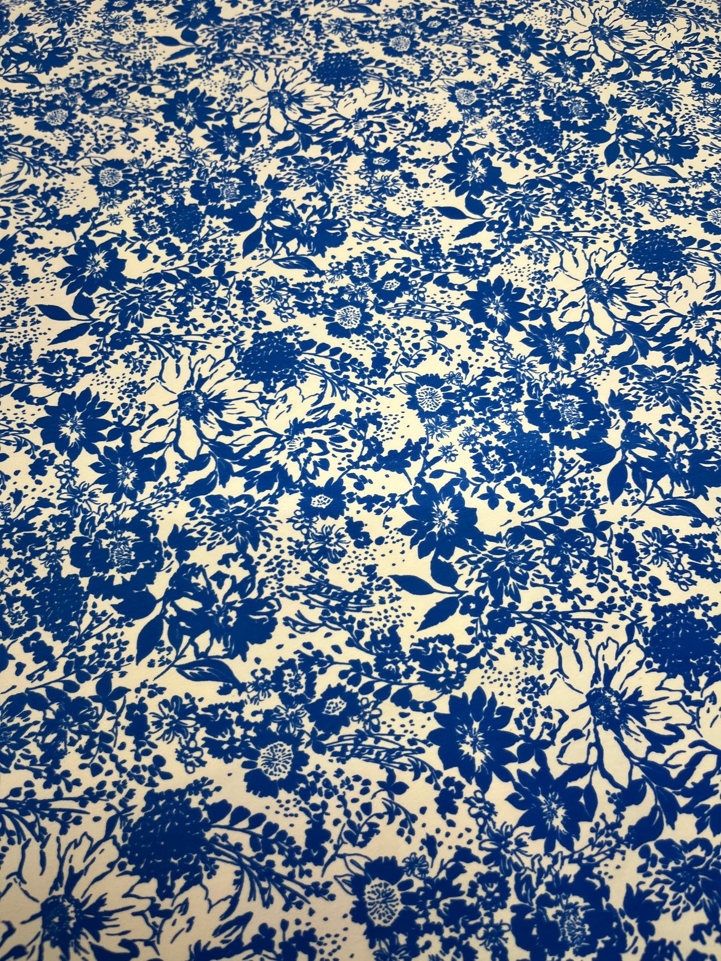 Wild Rag 45x45 blue/white floral