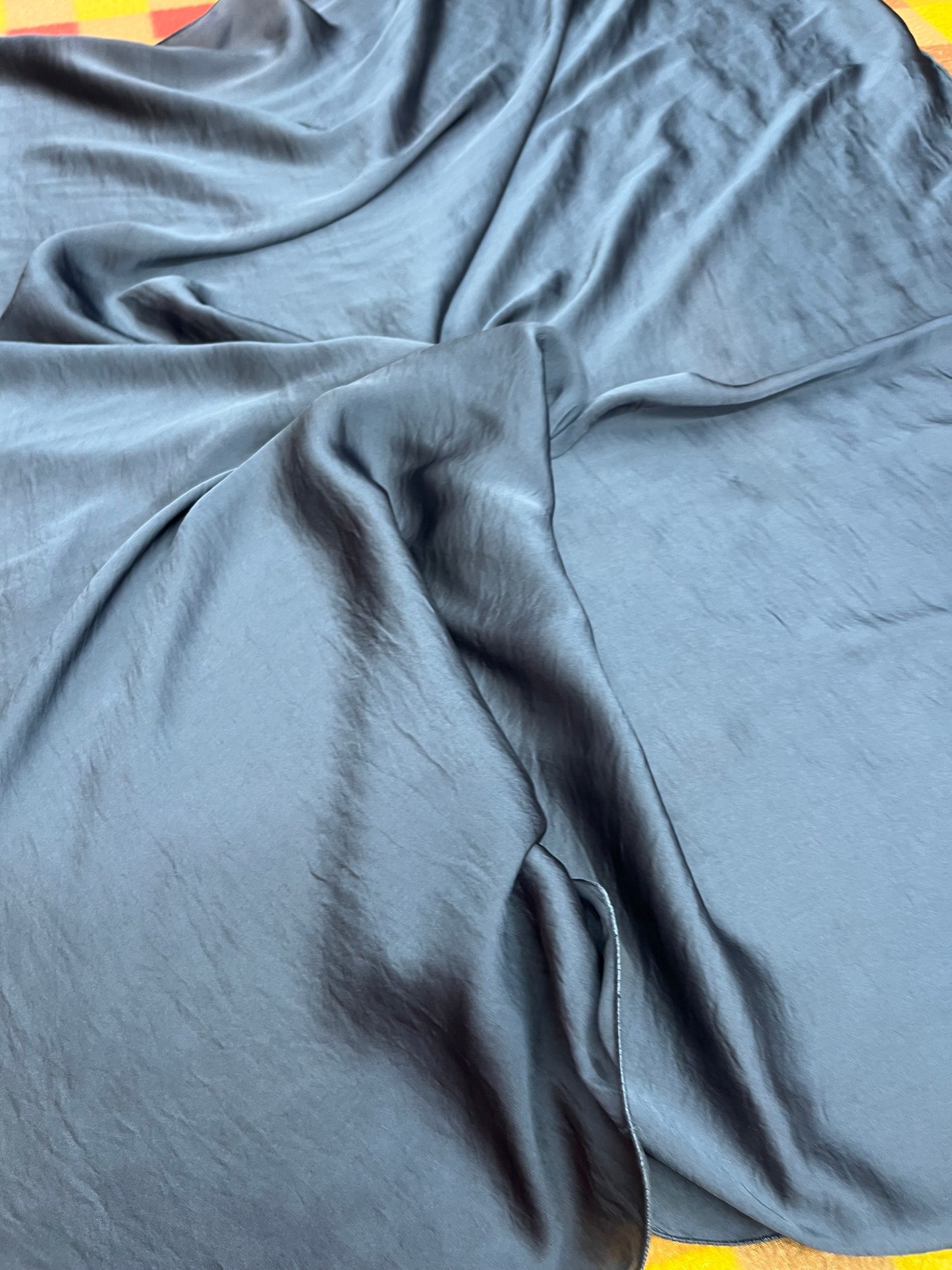 Wild Rag 45x45  Dark Grey solid lightweight