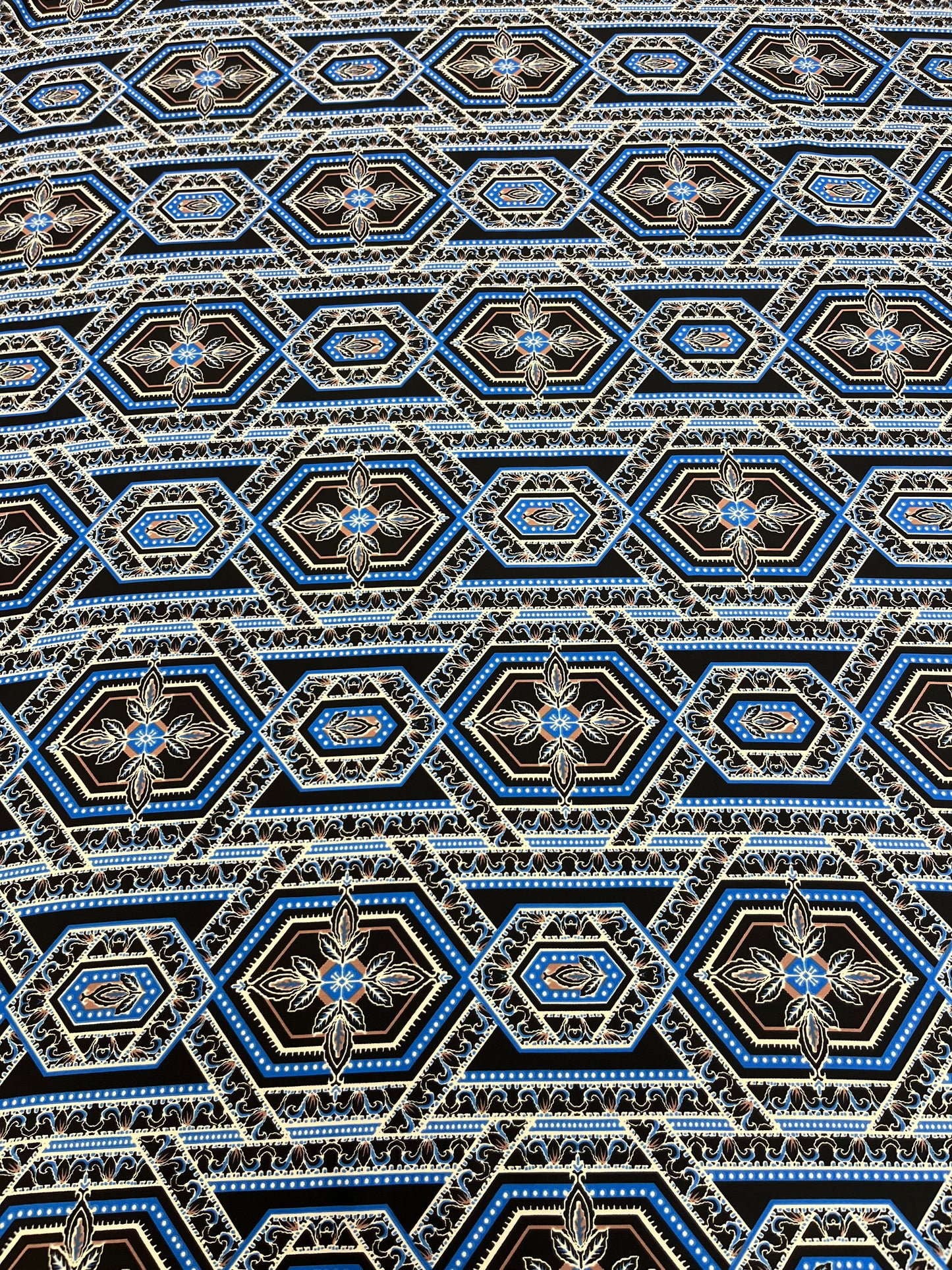 Wild Rag 45x45 black/blue medallion
