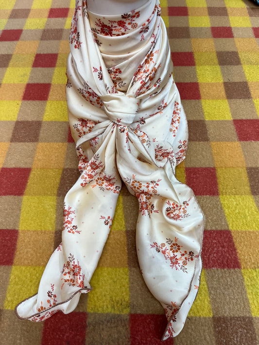 Wild Rag 45x45 ivory/ red/ orange floral