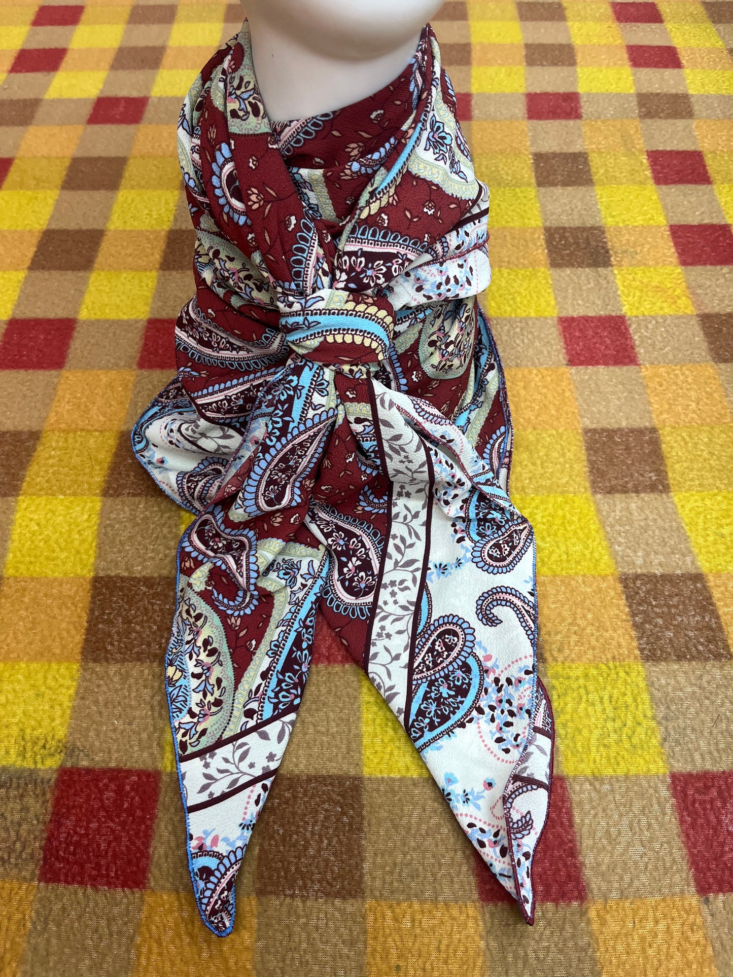 Wilde Rag 45x45 red/blue/white paisley