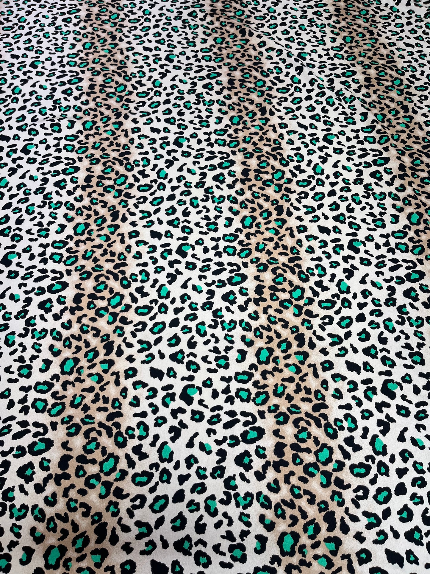 Wild Rag 45x45 leopard pint/ lime green