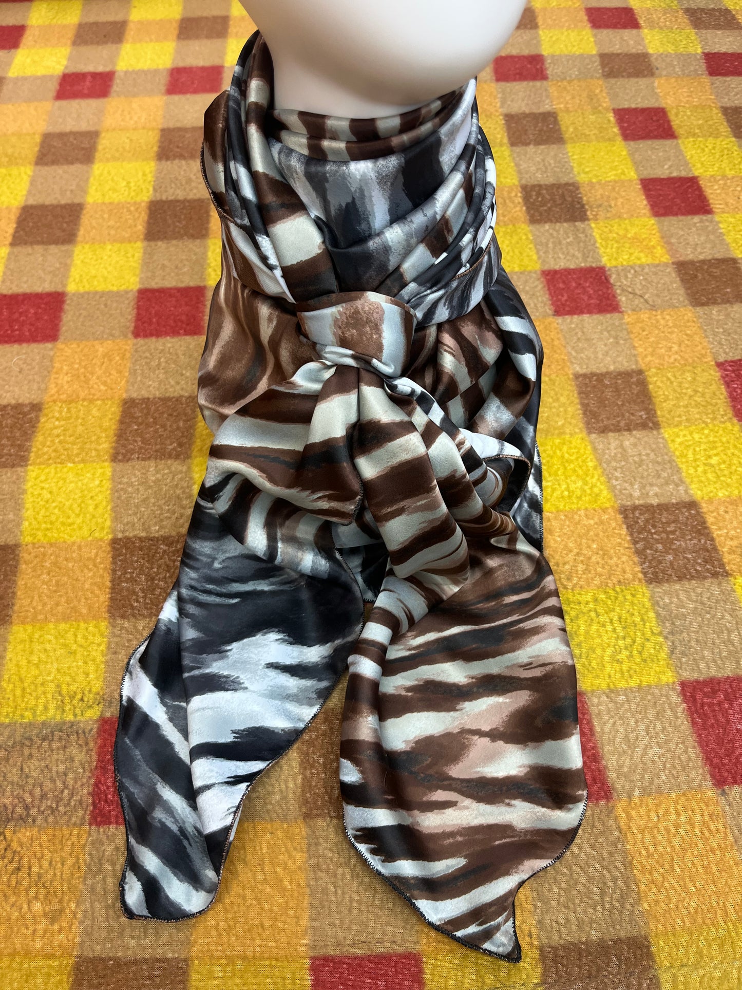 Wild Rag 45x45 black/brown zebra/ animal print