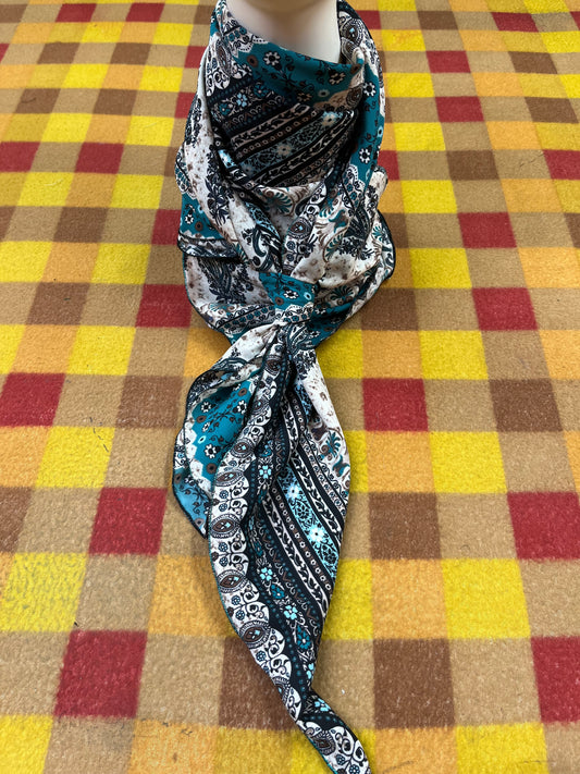 Wild Rag 45x45 white/black/teal stripe paisley