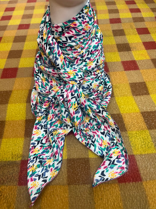 WildRag 45x45 white/pink/green/yellow arrow/floral