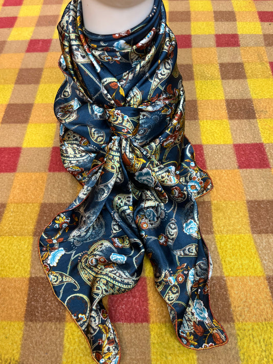 Wild Rag 45x45, blue floral/ golden paisley