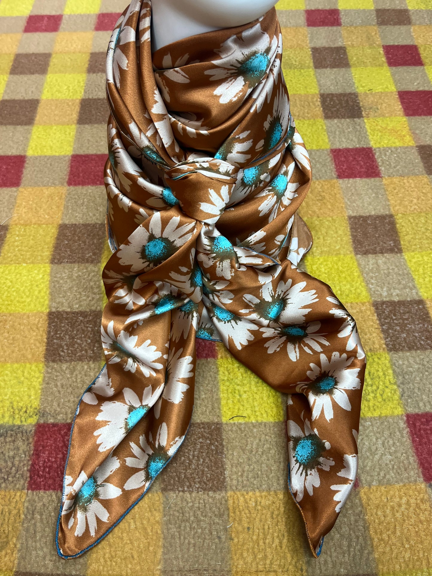 Wild Rag 45x45 copper/white turquoise floral