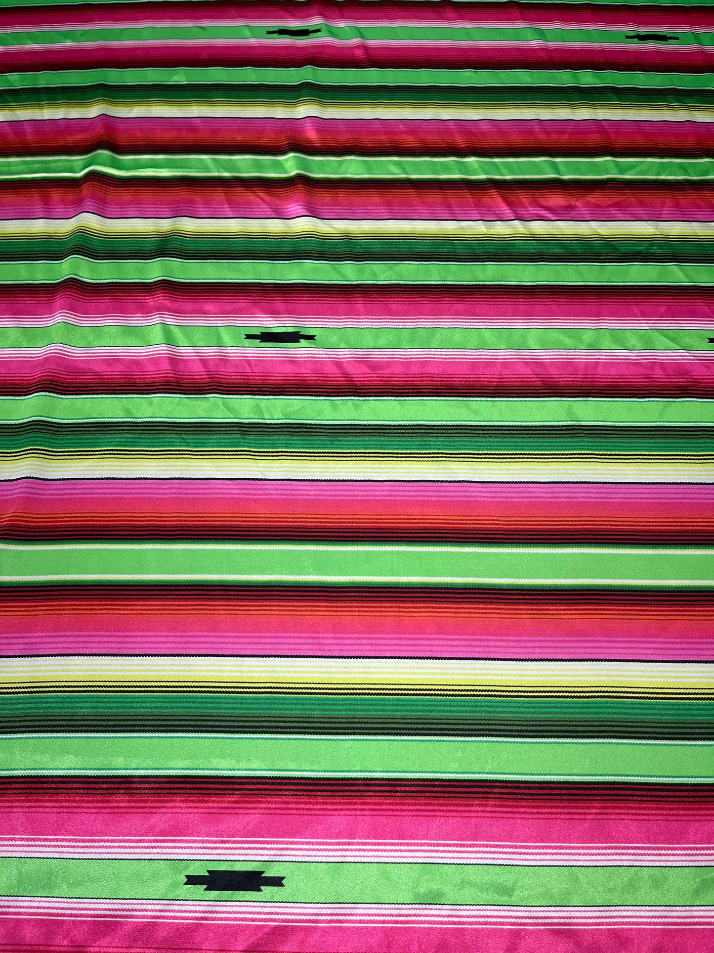 Wild Rag 45x45 pink/green sarape