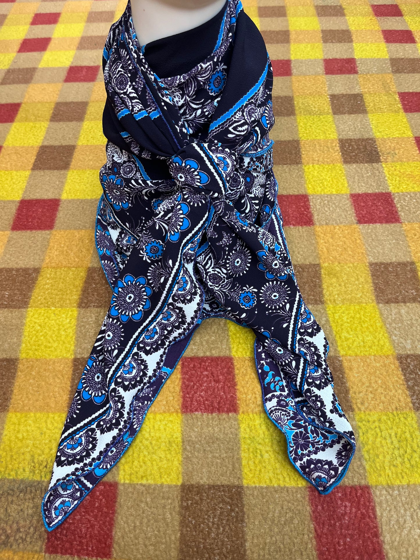 Wild Rag 45x45 purple/baby blue/ tile floral