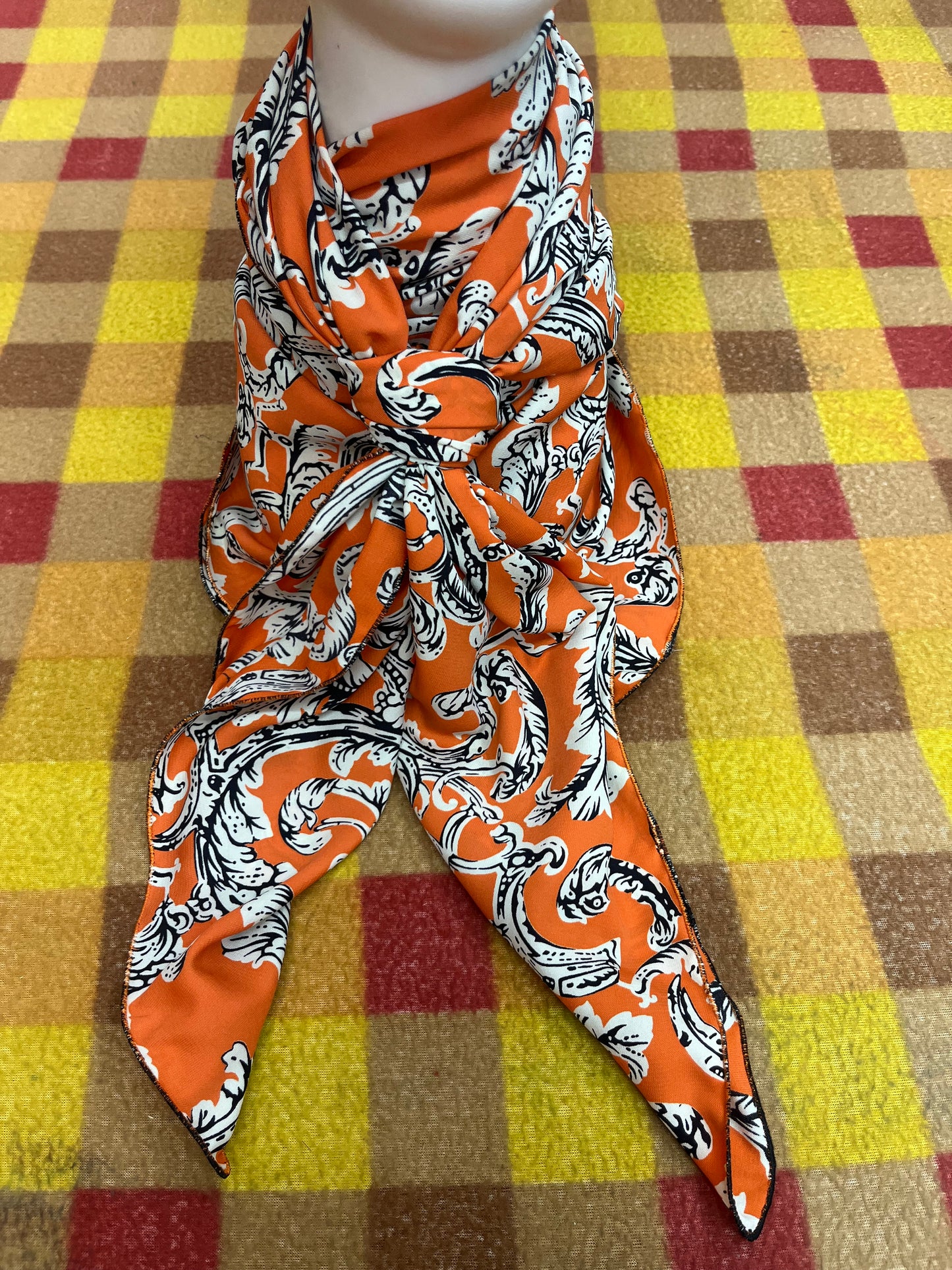 Wilde Rag 45x45 orange leaf/floral