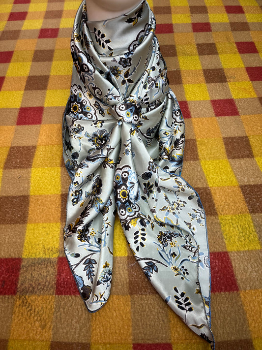 Wild Rag 45x45 silver/blue/gold poppy floral