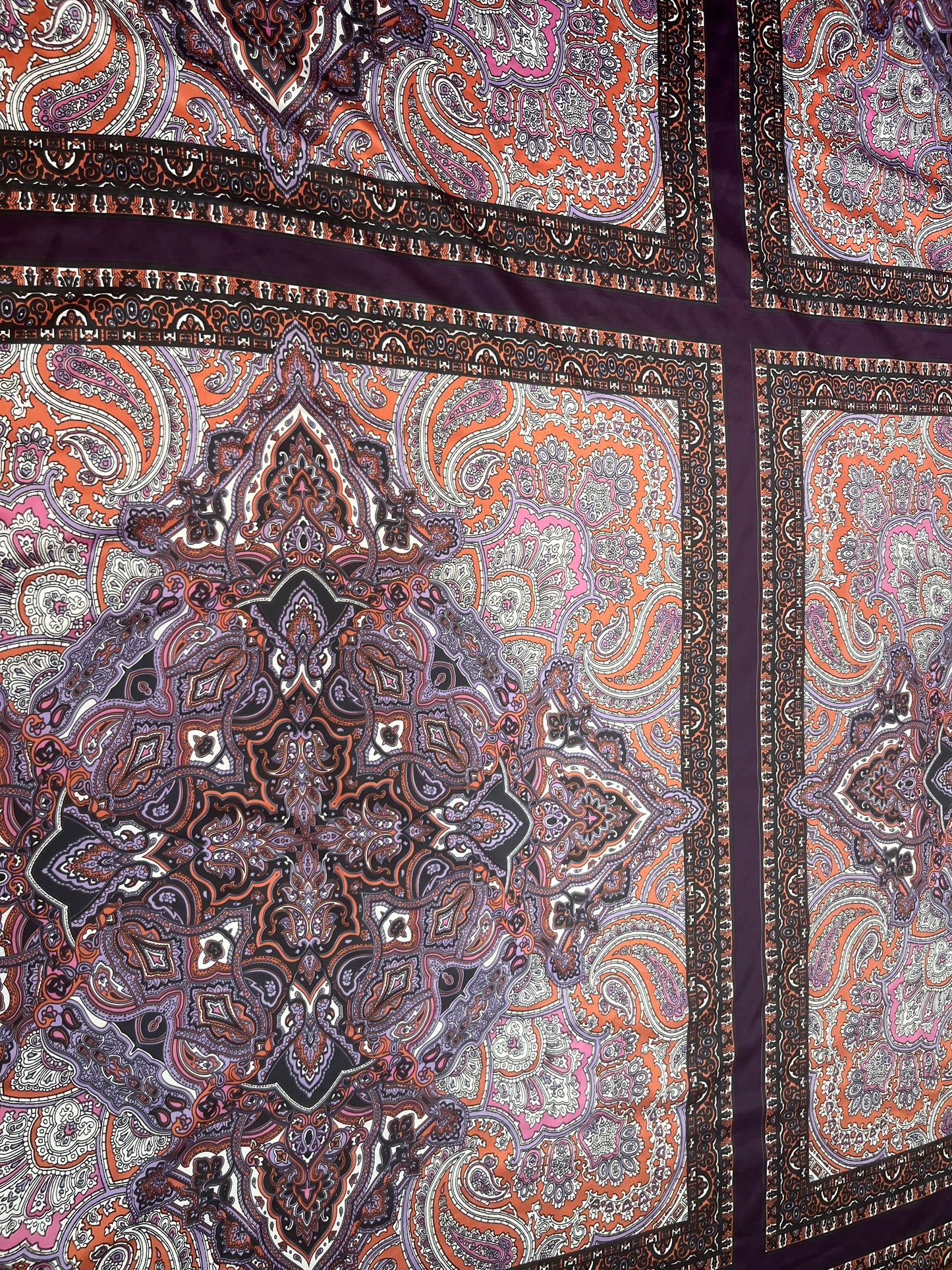 Wild Rag 45x45 purple/orange/pink Damascus tile