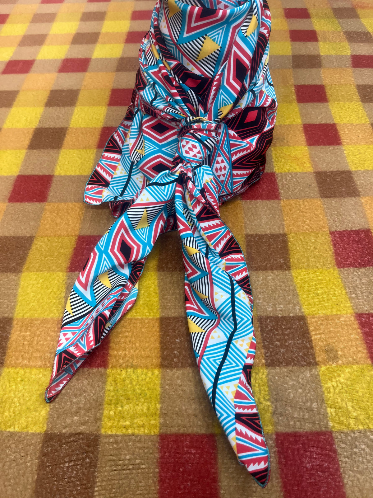 Wild Rag 45x45 red/black/turquoise/yellow diamond stripe