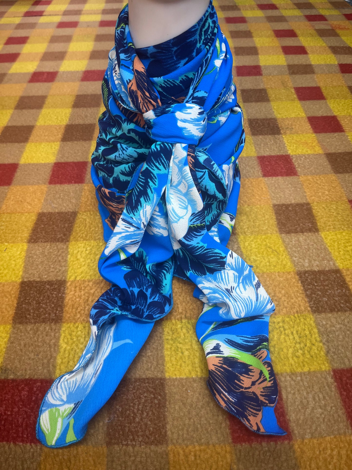 Wild Rag 45x45 blue/orange floral