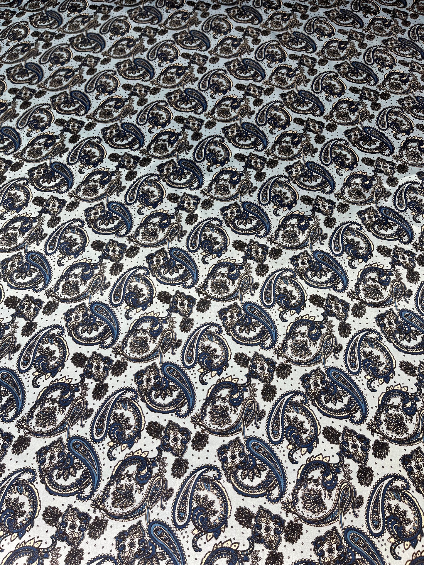 Wild Rag 45x45 blue paisley