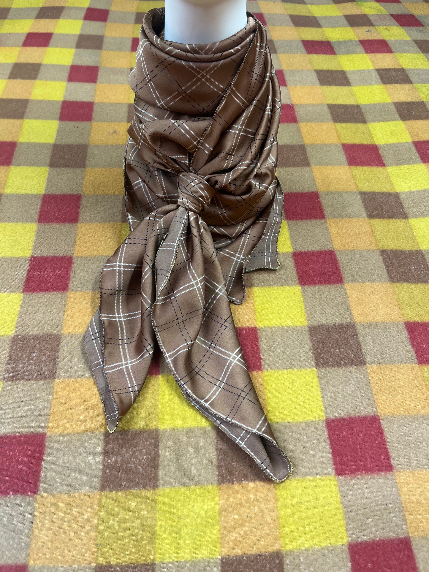 Wild Rag 45x45 brown plaid