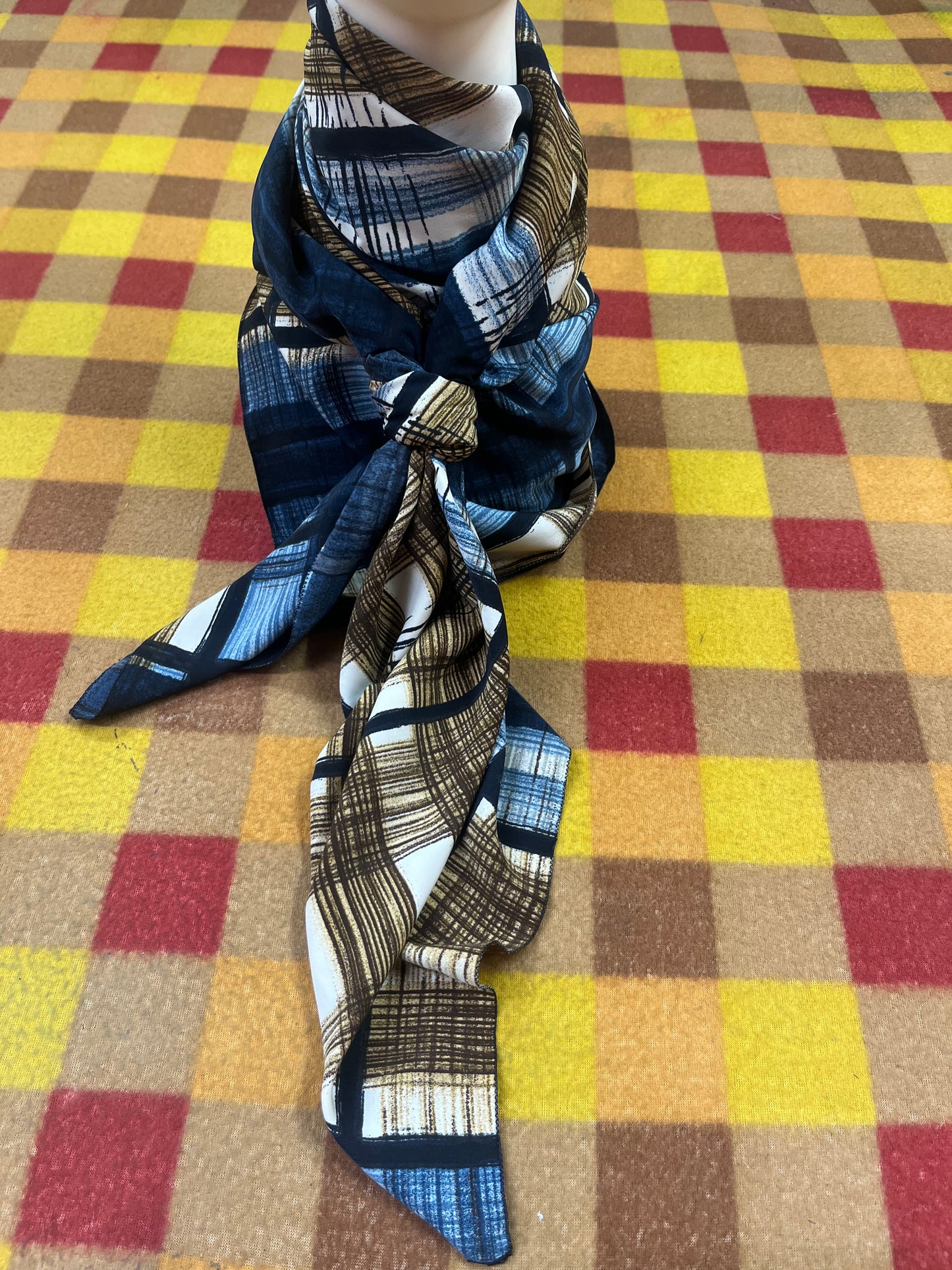 Wild Rag 45x45 navy plaid