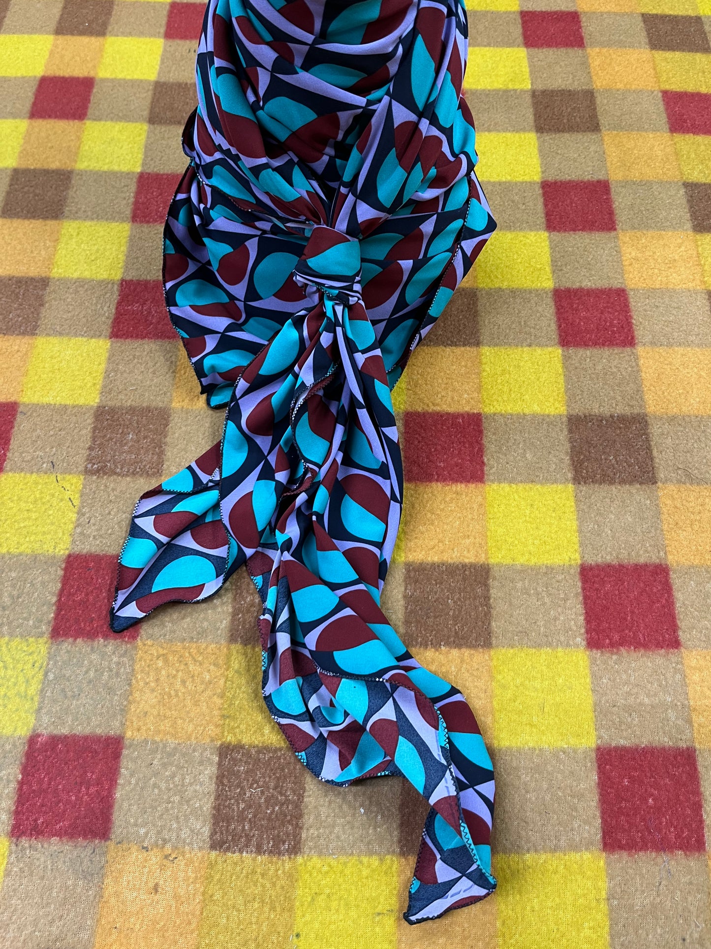 Wild Rag 45x45 purple/teal patter