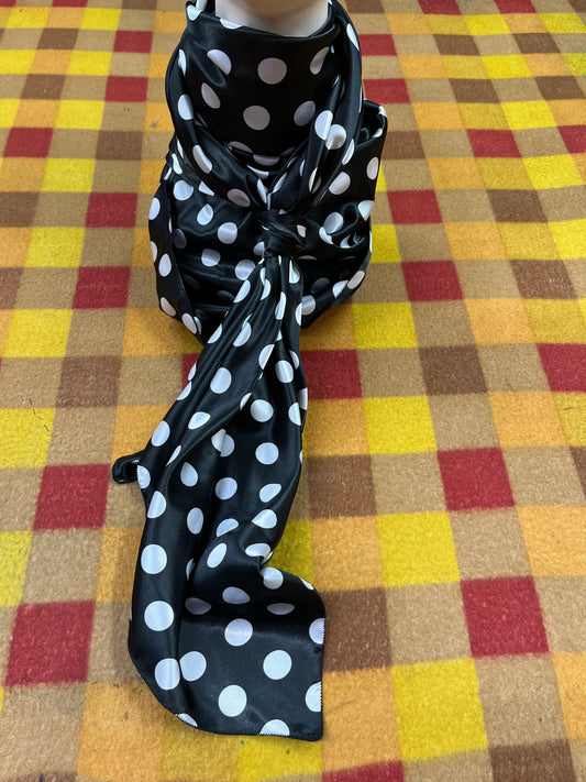 Wild Rag 45x45 black/ white polka dot