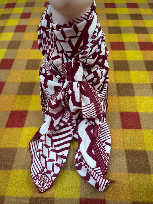 Wild Rag 45x45 white/maroon tile