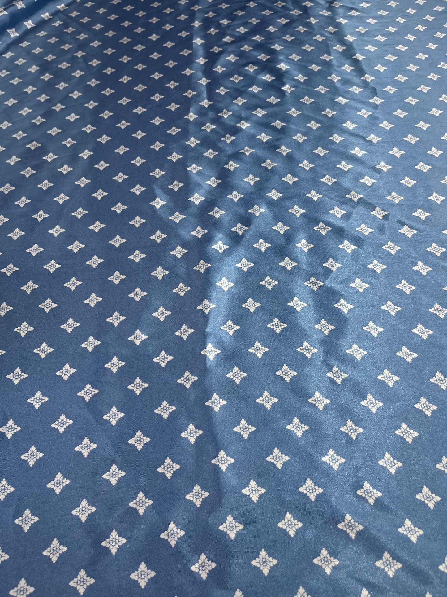 Wild Rag 45x45 blue/ white tiny Chevron