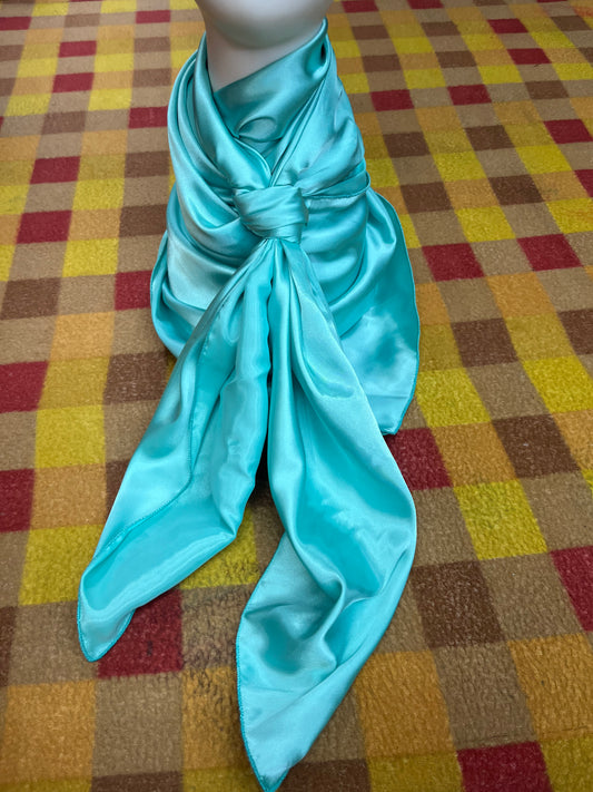 Wild Rag 45x45 light turquoise solid