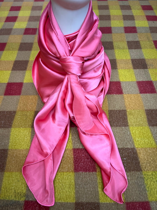 Wild Rag 45x45 flamingo pink solid