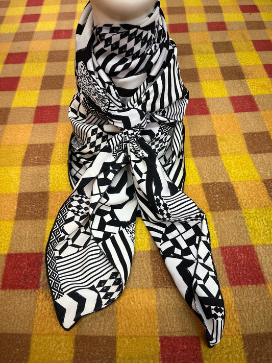 WildRag 45x45 black/white zigzag tile