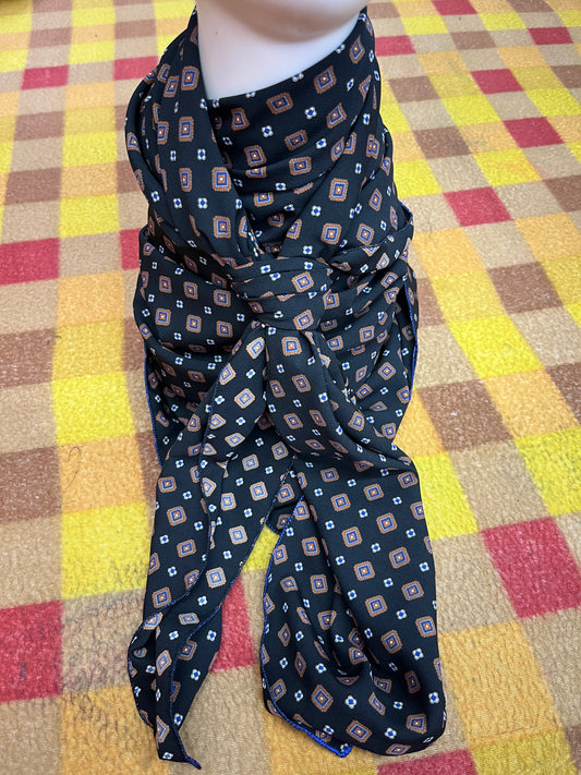 Wild Rags 45x45 black/blue tiny medalion