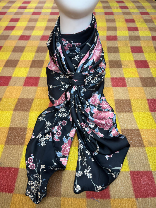 Wild Rag 45x45 black/pink/blue floral