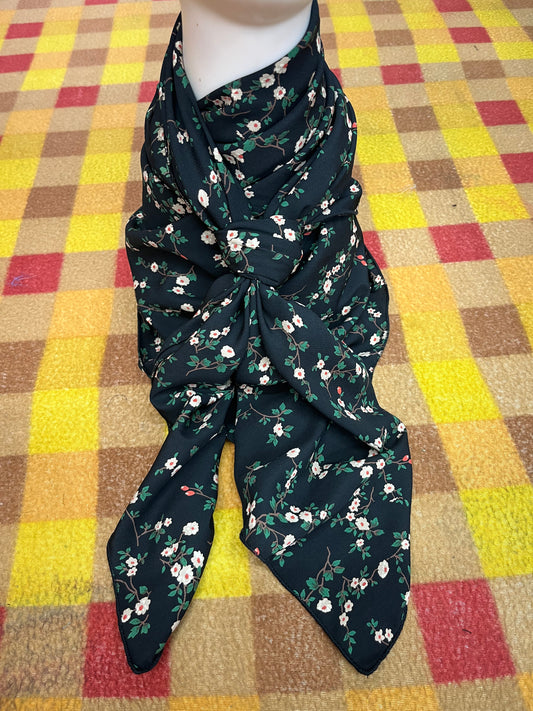 Wild Rag 45x45 black/green/yellow flowers
