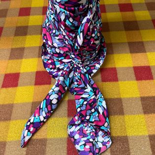 45x45 Wild Rag pink/purple stain glass