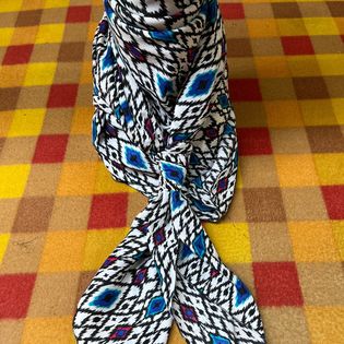 45x45 Wild Rag white/blue/maroon  diamond tribal